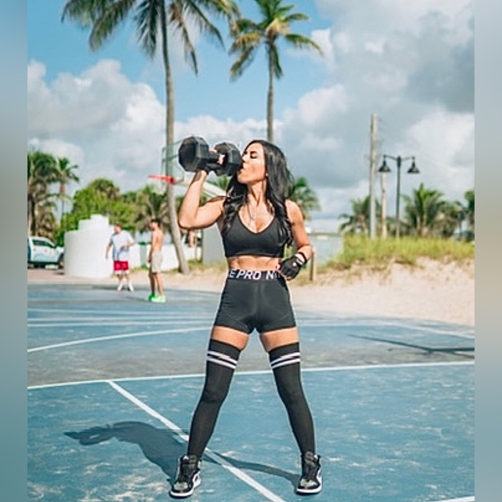 Black Dumbbell Shaped Water-bottle